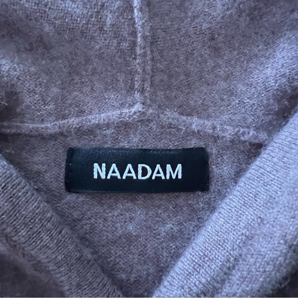 Naadam Off-Duty Cashmere Hoodie in Mauve - Picture 12 of 16
